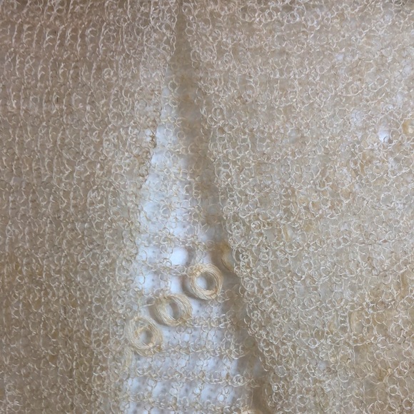 Handmade Ivory Shawl - Picture 3 of 5